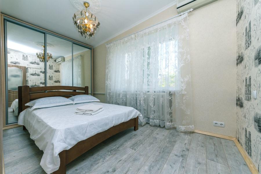 Cosy Central Apartment Киев Екстериор снимка